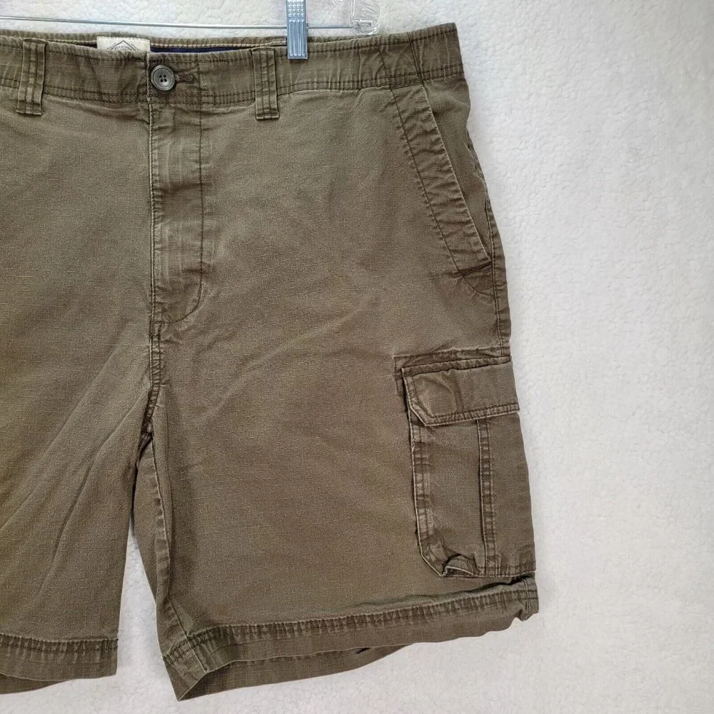 St. John's Bay Brown Stretch Relaxed Fit Classic Casual Active Cargo Shorts